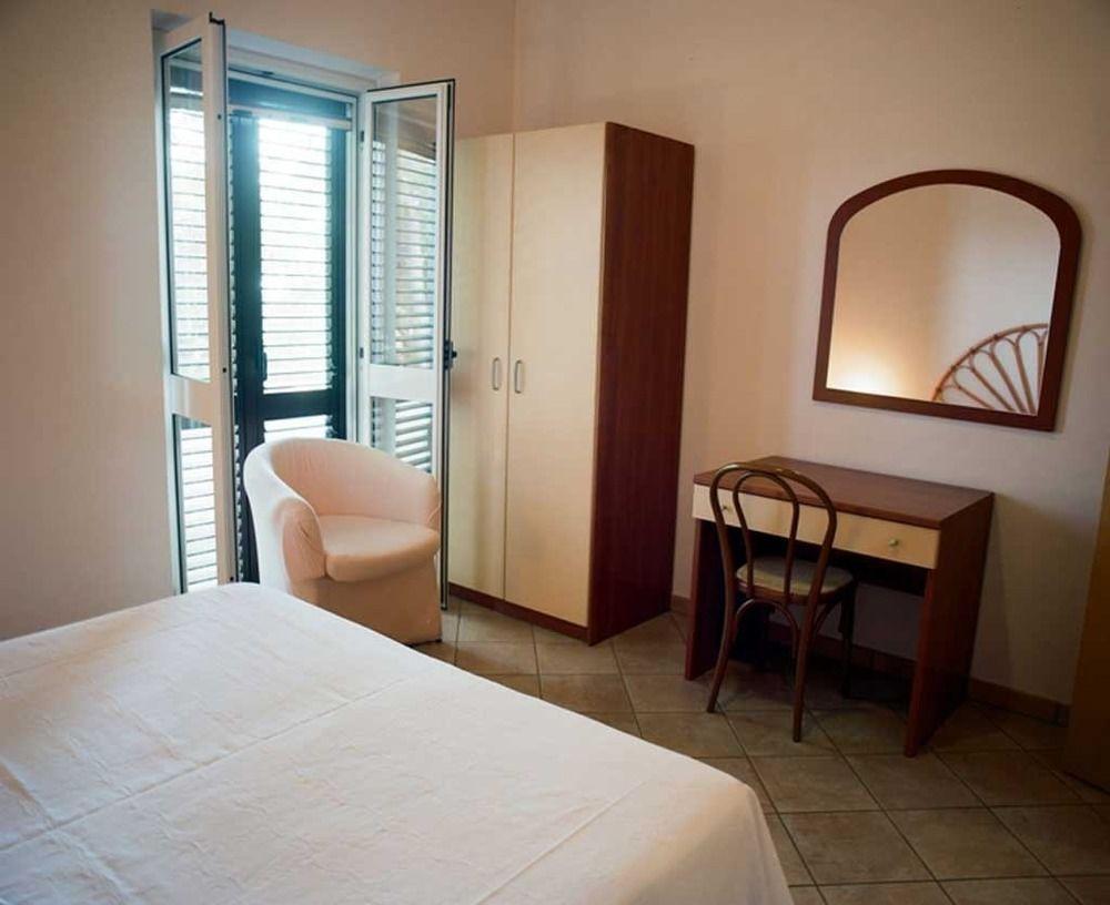 Villaggio Pineta Petto Bianco Capo Vaticano Exterior foto