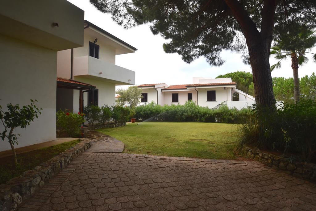 Villaggio Pineta Petto Bianco Capo Vaticano Exterior foto